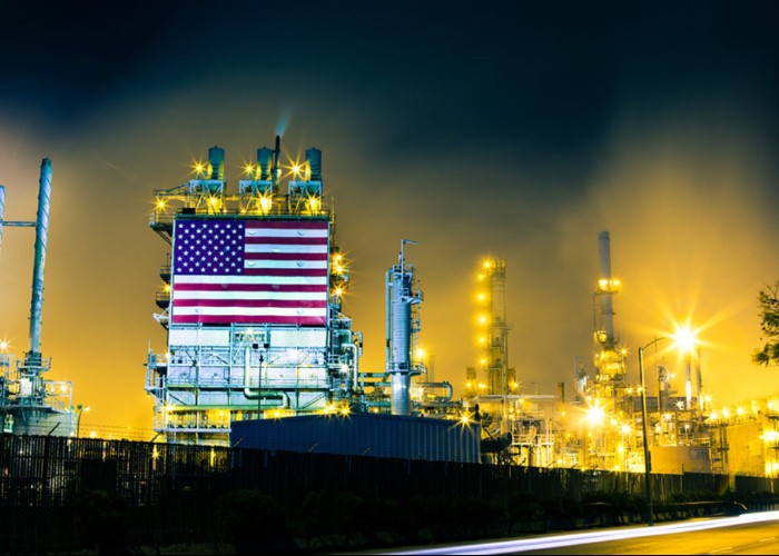 Administrația Trump accelerează la o viteză fără precedent acordarea aprobărilor pentru deschiderea de exploatări de petrol, gaze, cărbune și minereuri, pentru a-și asigura o poziție cât mai solidă în războiul economic