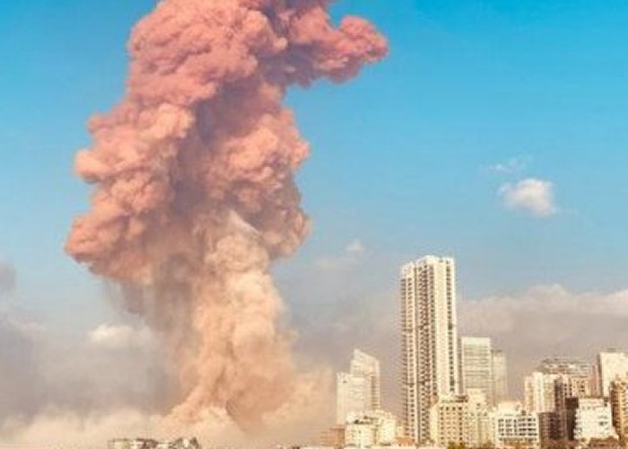 Uriașa explozie din Beirut, accident sau atac terorist? Cu sau fără nitrat de amoniu, situația din Liban e din ce în ce mai explozivă