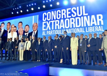REPORTAJ de la Congresul PNL. A doua oară e cu noroc?
