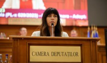Cristina Prună dă semnalul schimbării în USR, altfel partidul "va fi istorie": "USR-ul la construcția căruia am pus umărul nu a fost despre poziții ocupate pe bază de loialități de partid, funcții călduțe la stat cu orice preț sau cimentarea baronimii și nomenclaturii de partid"