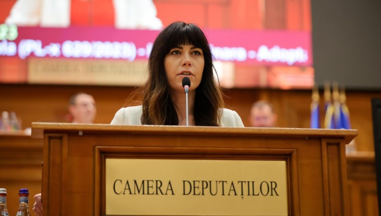 Cristina Prună dă semnalul schimbării în USR, altfel partidul "va fi istorie": "USR-ul la construcția căruia am pus umărul nu a fost despre poziții ocupate pe bază de loialități de partid, funcții călduțe la stat cu orice preț sau cimentarea baronimii și nomenclaturii de partid"