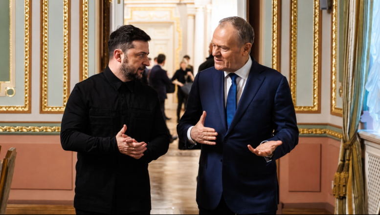 Premierul polonez Donald Tusk spune că țara sa trebuie să fie "prudentă" în ceea ce privește continuarea sprijinului financiar pentru Ucraina. Cum își justifică poziția care răcește și mai mult relațiile polono-ucrainene