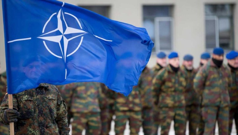 Soldații europeni continuă să plece în număr mare din armată, exact când NATO are mai multă nevoie de ei. Franța, Germania, Marea Britanie, România se confruntă cu deficite importante de personal. Ce e de făcut?