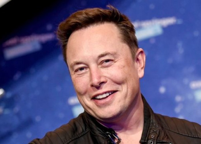 Elon Musk îi ironizează pe internauții care postează steagul Ucrainei doar pentru că acesta e trendul
