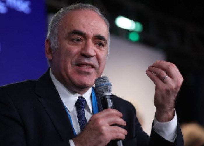 Garry Kasparov, despre gașca sinistră Putin-KGB de la Kremlin: „Un regim terorist care nu înţelege decât de forţă" / „Din nefericire, Occidentul rămâne în urmă şi orice slăbiciune arătată de Occident este o invitaţie pentru Putin la mai multă agresiune"