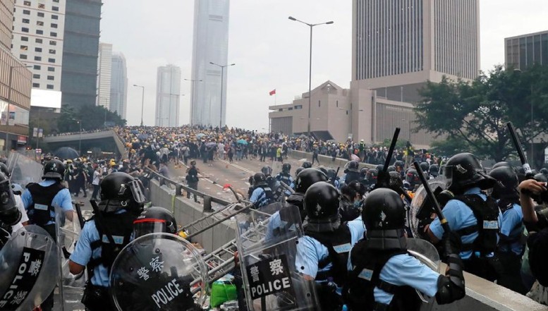 Satrapii de la Beijing pregătesc represiunea BRUTALĂ a protestelor anticomuniste. O nouă armată: 240.000 de voluntari  pentru apărarea dictaturii 