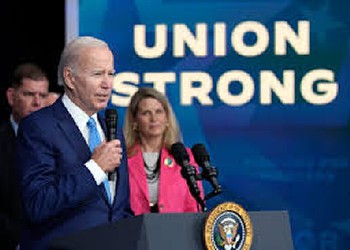 Unul dintre cele mai puternice sindicate din SUA, aliat tradițional al democraților, ar putea să nu mai susțină candidatura lui Joe Biden la Casa Albă / Liderul de sindicat l-a elogiat recent pe Donald Trump