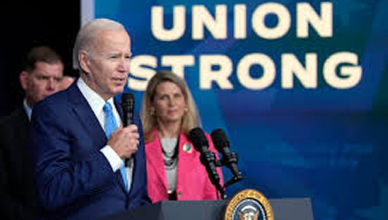 Unul dintre cele mai puternice sindicate din SUA, aliat tradițional al democraților, ar putea să nu mai susțină candidatura lui Joe Biden la Casa Albă / Liderul de sindicat l-a elogiat recent pe Donald Trump