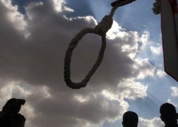 SACRIFICIUL suprem în Iranul ayatollahilor criminali: FEMEILE protestează pentru eliberarea soților încarcerați politic! Dictatura pregătește represiunea 