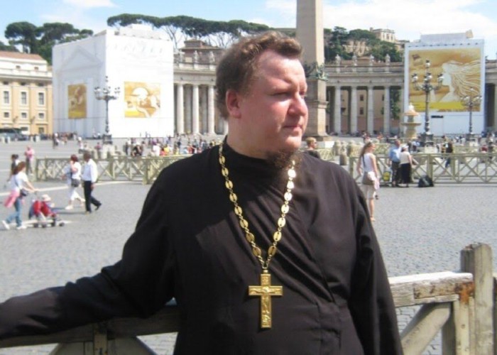 ”Ortodoxia” la ruși. Clerici și monahi homosexuali din ”Biserica” FSB-istă Rusă. Cazul lui Artem Amfian Vecelkovski