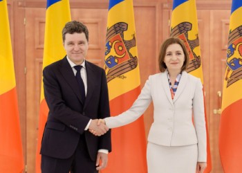 Reunirea cu Basarabia este firească, normală și necesară. Cerem Președinților, Guvernelor și Parlamentelor de la București și Chișinău să aibă curajul, demnitatea și clarviziunea istorică de a acționa dincolo de frică și amânări. Istoria nu va judeca intențiile, ci faptele