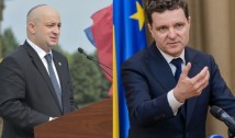 Deputatul Silviu Vexler se declară vexat de decizia președintelui Nicușor Dan de a ataca la CCR așa-zisa lege anti-legionari care ar restrânge și mai mult libertatea de exprimare prin neclaritățile sale. El anunță și că returnează o distincție primită din partea Statului Român