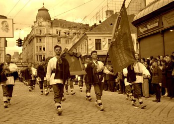 Rusificarea ucrainenilor și românilor din nordul Bucovinei în timpul primei și celei de-a doua ocupații sovietice / Russkiy mir