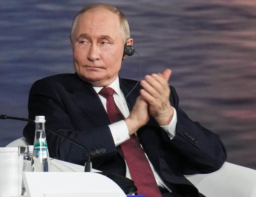 Vladimir Putin: „Toată Ucraina este a noastră!” / Liderul de la Moscova a amenințat, din nou, cu bomba nucleară. Ucrainenii consideră că prin astfel de declarații și amenințări Rusia își bate joc de negocierile de pace și manifestă dispreț față de eforturile SUA