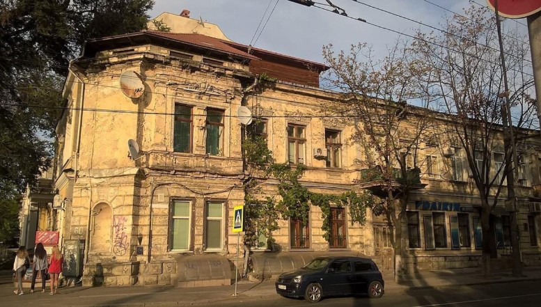 FOTO Casa groazei: aici a funcționat Ministerul Securității de Stat al RSS Moldovenești, după ce Rusia a dezmembrat România. De aici au venit ordinele privind deportările din 1949-1951. În beciuri erau torturați și încarcerați anticomuniștii basarabeni