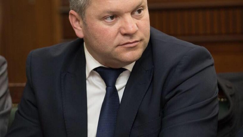 Liberalul Marius Cocu Loghin țințește șefia Departamentului pentru relația cu R. Moldova. Are însă PROBLEME CU DECLARAȚIA DE INTERESE: a „uitat” să menționeze că este directorul unei firme englezești