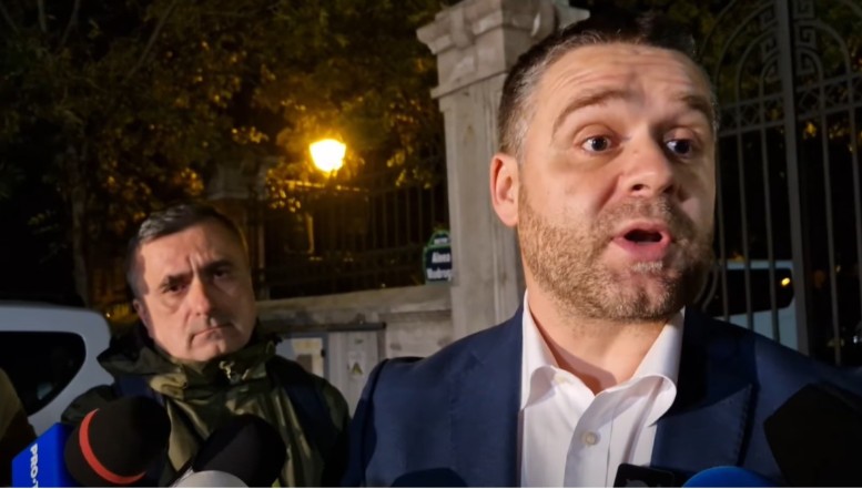 VIDEO Debut nefericit de campanie pentru Ciprian Ciucu. Jurnalistul Cristian Andrei l-a încolțit din nou cu întrebări incomode despre o situație pe care edilul de la Sectorul 6 refuză cu obstinație să o lămurească: câți bani publici a dat PNL către presa obedientă?