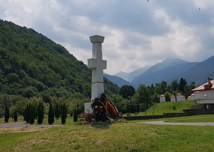 Fundația ”Ion Gavrilă Ogoranu” îl va da în judecată pe fostul propagandist ceaușist Alexandru Florian deopotrivă cu sinecura guvernamentală numită Institutul ”Elie Wiesel”.  La adăpostul firmei de institut de cercetare a Holocaustului, o grupare de stângiști radicali practică o formă de terorism ”intelectual” împotriva memoriei Rezistenței Anticomuniste