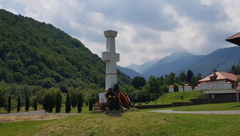 Fundația ”Ion Gavrilă Ogoranu” îl va da în judecată pe fostul propagandist ceaușist Alexandru Florian deopotrivă cu sinecura guvernamentală numită Institutul ”Elie Wiesel”.  La adăpostul firmei de institut de cercetare a Holocaustului, o grupare de stângiști radicali practică o formă de terorism ”intelectual” împotriva memoriei Rezistenței Anticomuniste