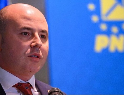 Deputatul penelist și filosovietic Alexandru Muraru a ordonat PNL Iași să boicoteze comemorările care au loc pe 9 martie în memoria victimelor dictaturii comuniste. Mai mult, țuțerii care îi cară diplomatul au dezvoltat apucătura securistică de a-i înjura pe foștii deținuți politici. Rușine, PNL!