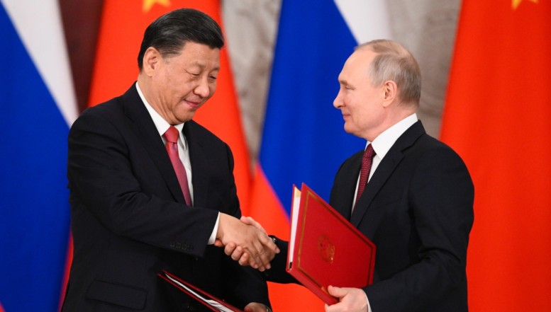 În genunchi în fața Chinei – Moscova va vinde țării comuniste gaze naturale la un preț foarte mic comparativ cu cel pentru alte țări. O dependență primejdioasă