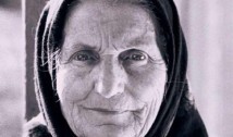 109 ani de la nașterea Elisabetei Rizea, simbol de neclintit al rezistenței anticomuniste. Nici torturile Securității, nici cei 12 ani de temniță grea nu i-au frânt demnitatea. SALVAȚI casa eroinei de la Nucșoara