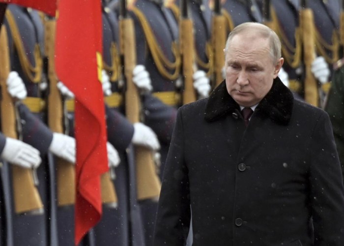 VIDEO. Criminalul de la Moscova invadează Ucraina / Rusia bombardează Kievul și alte orașe ucrainene / Președintele Zelenski: Putin încearcă să distrugă Ucraina
