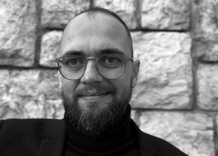 Ce ar trebui să știi despre progresism ca să nu devii un idiot util al Revoluției permanente