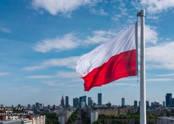 Cum simt polonezii succesul economic al țării lor: doar 1% declară că nu-și pot acoperi cheltuielile de bază, în timp ce un număr record susțin că trăiesc confortabil financiar, conform unui studiu sociologic
