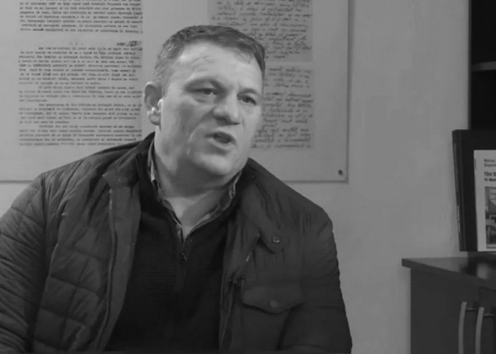 La priveghiul și la înmormântarea EROULUI Dănuț Iacob au participat mai mulți oameni decât la funeraliile naționale organizate pentru Ion Iliescu. Un muncitor brașovean, mult mai iubit decât un președinte la moartea căruia s-a tras cu pușca / Un om al istoriei