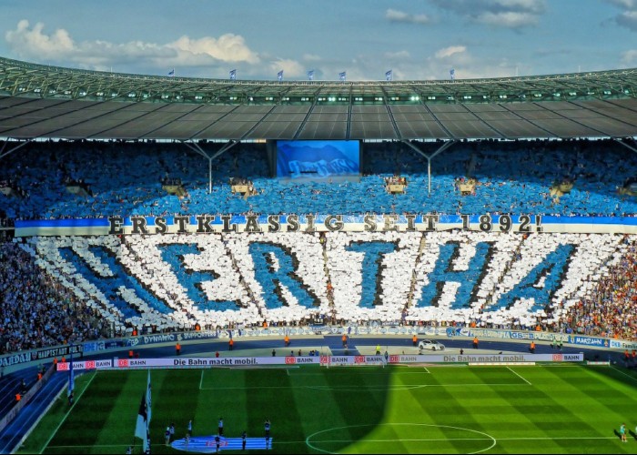 Scandal diplomatic Ungaria-Germania după concedierea antrenorului portarilor de la Hertha BSC, acuzat de discurs ”rasist” și ”discriminare”. ”Exprimarea unei opinii nu poate fi sancționată într-un stat de drept. A revenit Germania la nazism?”
