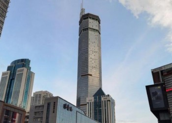 VIDEO. Momente de groază în China după ce un bloc-turn de 300 m a început să se clatine din senin. Nici ulterior nu a fost identificat motivul care a provocat mișcarea clădirii