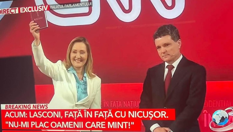 VIDEO. Elena Lasconi folosește Biblia ca armă electorală împotriva lui Nicușor Dan, cerându-i cere să jure că nu a mințit niciodată. Cum ar fi fost însă dacă și liderei USR i s-ar fi cerut să jure cu privire la pretinsul vot acordat în 2018 la referendumul lui Dragnea?