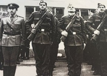 FOTO: Aventurile soldatului comunist Bombonel. Adrian Năstase se laudă că se cocoța pe TAB-uri, înarmat cu mitraliere, și că alerga prin Munții Făgăraș!