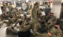Administrația Joe Biden și-a început mandatul bătându-și joc de militarii Gărzii Naționale: au fost puși să doarmă pe holuri și prin garaje, doar pentru a fi distribuiți în cel mai recent thriller propagandistic al democraților