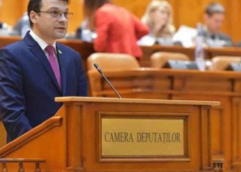 Bogdan Rodeanu ia la țintă Guvernul Dăncilă: Nu poți să-l schimbi pe șeful Armatei României ca pe șeful Poliției Locale din Videle! EXCLUSIV