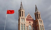 Raport: Catolicii din China se confruntă cu abuzuri din ce în ce mai mari. Comuniștii chinezi fac eforturi pentru a exercita un control total asupra Bisericii Catolice și a altor credințe religioase. "Liderii religioși catolici clandestini care resping biserica catolică controlată de stat continuă să dispară", semnalează, printre altele, raportul