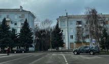EXCLUSIV Jurnal de călătorie în estul Ucrainei. Cum și-au adaptat traiul ucrainenii care continuă să locuiască în proximitatea zonelor de luptă / Impresii din orașul Kramatorsk / Activitățile recreaționale ale soldaților  / Galerie foto (Anna Neplii)