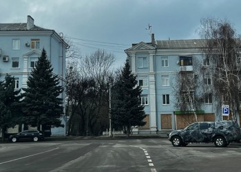 EXCLUSIV Jurnal de călătorie în estul Ucrainei. Cum și-au adaptat traiul ucrainenii care continuă să locuiască în proximitatea zonelor de luptă / Impresii din orașul Kramatorsk / Activitățile recreaționale ale soldaților  / Galerie foto (Anna Neplii)
