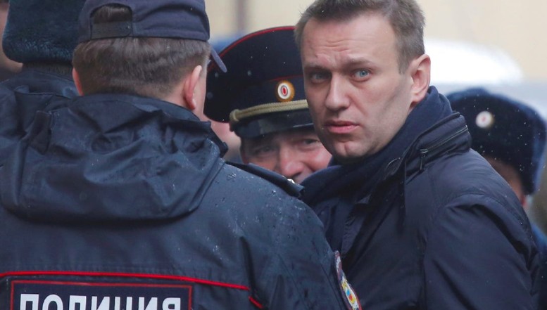 NEWS ALERT! Principalul opozant al lui Vladimir Putin a fost otrăvit! Aleksei Navalnîi este internat în comă la terapie intensivă