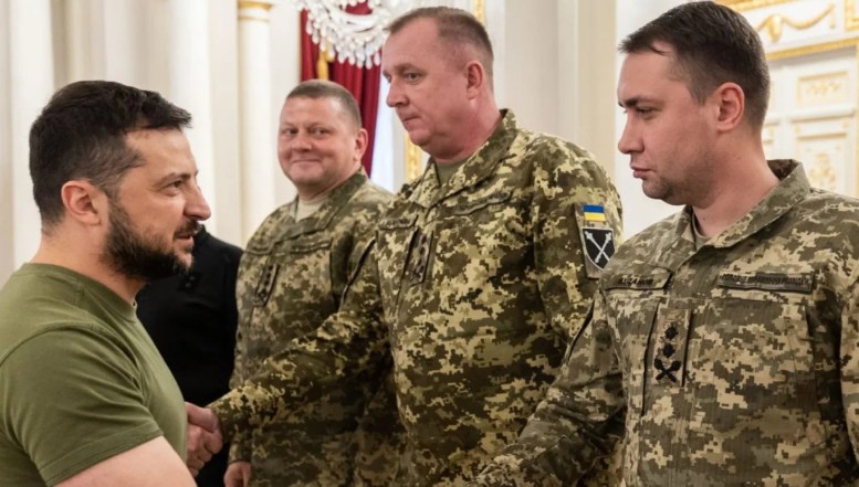 Scandalul de corupție la nivel înalt arată într-un final că Ucraina are voința de a lupta împotriva corupției și de a apăra statul de drept, iar asta "în mijlocul unui conflict existențial" – transmite șeful Serviciului de Informații al Ministerului Apărării, Kyrylo Budanov. Ce spune despre reacția pe subiect a aliaților, respectiv despre relaționarea cu SUA