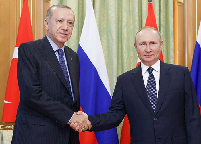 Putin a acceptat invitația lui Erdogan de a merge în vizită la Ankara. Îl va aresta tiranul din Turcia pe tiranul de la Moscova?