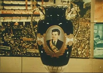 Îndemnul Editurii Corint pentru profesorii de istorie: Optați pentru manualul de istorie a comunismului elaborat de istoricii și cercetătorii Flori Bălănescu, Mioara Anton, Carmen Müller și Florin-Răzvan Mihai / Surse istorice autentice și diverse, inclusiv mărturii orale, documente de arhivă și studii recente