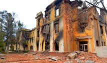 Genocidul continuă: după maternitatea din Mariupol, Rusia a bombardat și un spital de psihiatrie. 48 de școli distruse de bombe în Harkov