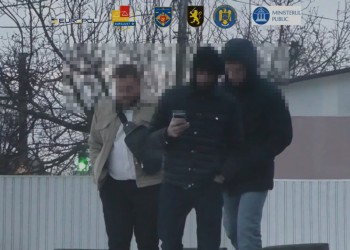 VIDEO A fost destructurată o mega rețea moldo-ucraineană care escroca români naivi. Cel puțin 180 de operatori din R.Moldova activau în centre infracționale din Ucraina de unde apelau cetățeani români pentru a-i păcăli și fura banii din conturi