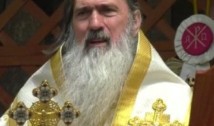 Repetarea Slujbei de Înviere. Teodosie, pus la zid de doi preoți ortodocși: "Manipulează sufletește! Introduce un duh de schismă în Biserică! Dăunează atât misiunii BOR cât şi interesului naţional! / Se încalcă în primul rând Cuvântul Scripturii!"