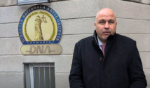 VIDEO Deputatul USR Emanuel Ungureanu a depus plângere penală la DNA împotriva lui Alexandru Rafila pe motiv că nu a făcut nimic pentru a limita pagubele uriașe în „speța Pfizer” / „Din cauza inacțiunii și incompetenței domnului Rafila, România a fost păgubită cu peste 400 de milioane de euro”