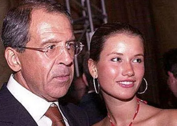 Lavrov, dezlănțuit împotriva Occidentului pe care îl acuză de rusofobie și „banditism direct împotriva Rusiei” / Fiica lui vitregă trăiește într-un lux exorbitant la Londra și se află pe lista persoanelor sancționate ca urmare a războiului din Ucraina
