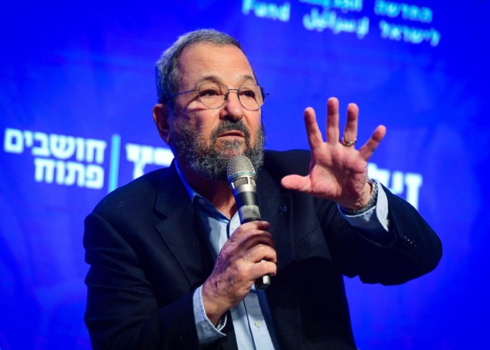 VIDEO. Experimentatul Ehud Barak, fost lider al armatei israeliene, critică intenția unei operațiuni terestre de amploare în Gaza. Israelul trebuie să acționeze „în conformitate cu dreptul internațional” și să nu ucidă civili nevinovați / Principalul vinovat al atrocităților Hamas din 7 octombrie e Beniamin Netanyahu, acest „Ceaușescu” al Israelului