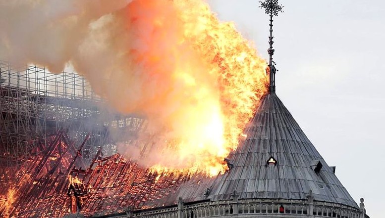 Flăcările Bisericii Franței 